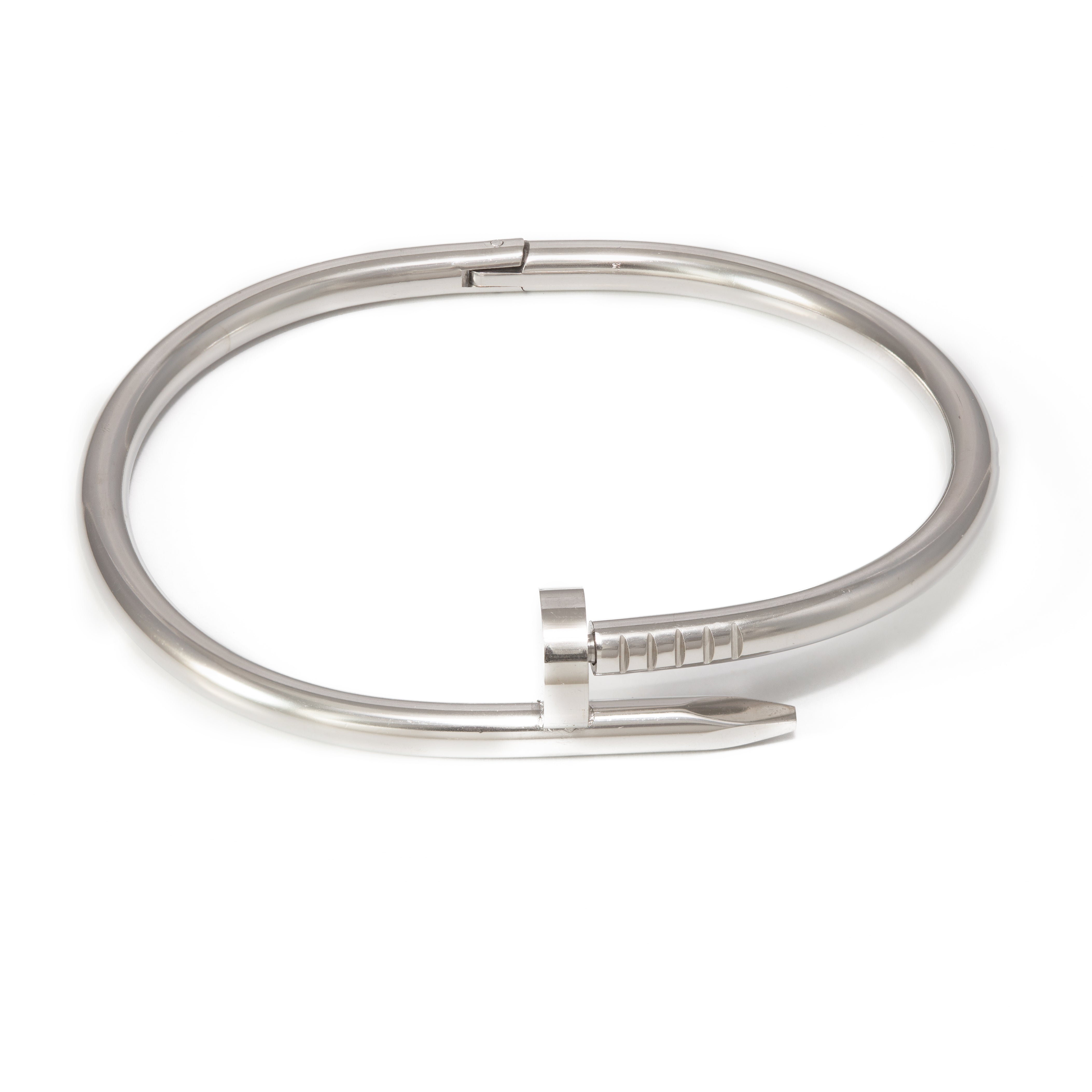 Nail Edge гривна